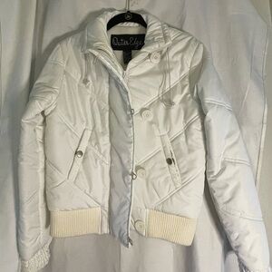 Outer Edge White Puffer Jacket Quilted Pattern Zip and Button Enclosure Size S